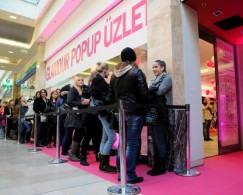 Glamour Pop-Up Store